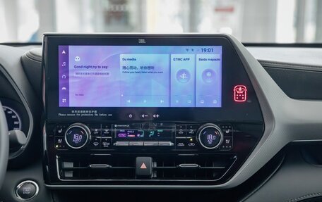 Toyota Highlander, 2024 год, 6 590 000 рублей, 14 фотография