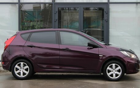 Hyundai Solaris II рестайлинг, 2011 год, 680 000 рублей, 8 фотография