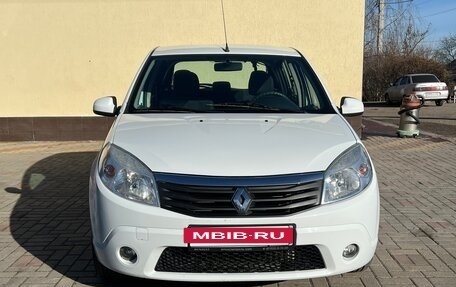 Renault Sandero I, 2013 год, 580 000 рублей, 2 фотография