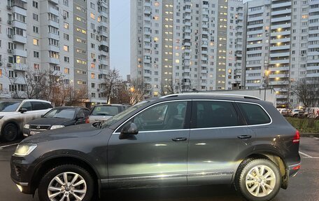 Volkswagen Touareg III, 2015 год, 3 300 000 рублей, 3 фотография