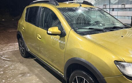 Renault Sandero II рестайлинг, 2016 год, 920 000 рублей, 2 фотография