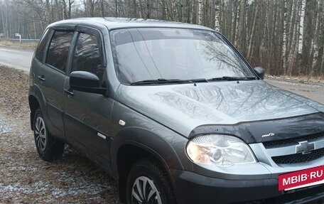 Chevrolet Niva I рестайлинг, 2012 год, 510 000 рублей, 2 фотография