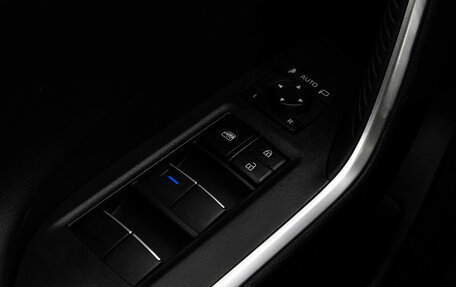 Toyota RAV4, 2022 год, 3 799 000 рублей, 21 фотография