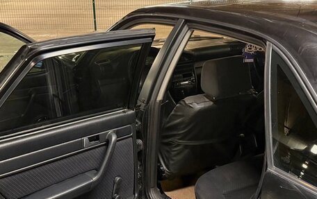 Audi A6, 1995 год, 270 000 рублей, 12 фотография