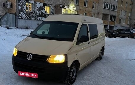 Volkswagen Transporter T6 рестайлинг, 2016 год, 1 300 000 рублей, 2 фотография