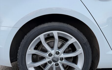 Audi A4, 2015 год, 3 000 000 рублей, 10 фотография