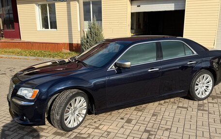 Chrysler 300C II, 2012 год, 1 700 000 рублей, 2 фотография