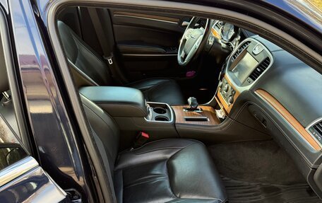 Chrysler 300C II, 2012 год, 1 700 000 рублей, 7 фотография