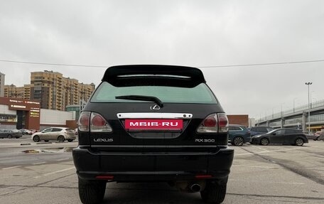 Lexus RX IV рестайлинг, 2000 год, 825 000 рублей, 8 фотография