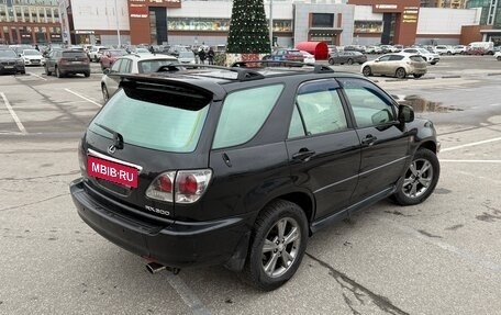 Lexus RX IV рестайлинг, 2000 год, 825 000 рублей, 7 фотография