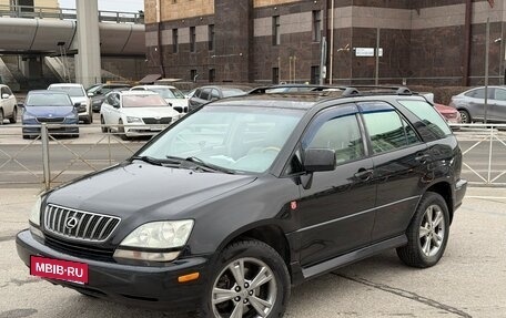 Lexus RX IV рестайлинг, 2000 год, 825 000 рублей, 2 фотография