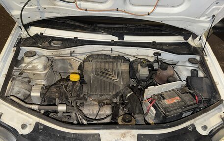 Renault Logan I, 2012 год, 380 000 рублей, 7 фотография