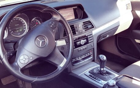 Mercedes-Benz E-Класс, 2009 год, 725 000 рублей, 4 фотография