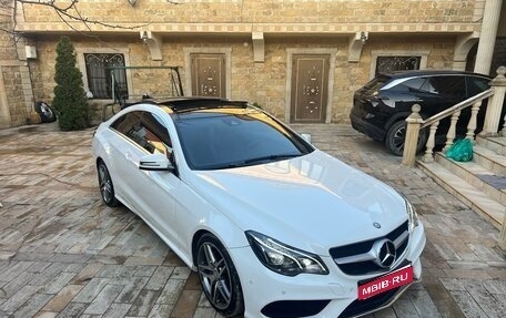 Mercedes-Benz E-Класс, 2015 год, 2 500 000 рублей, 1 фотография