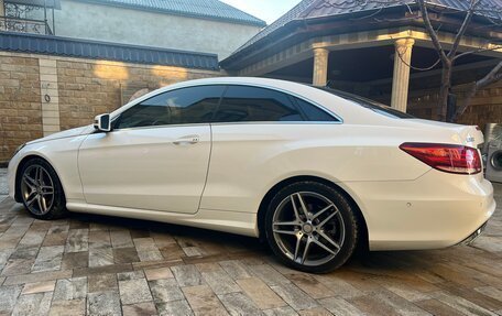 Mercedes-Benz E-Класс, 2015 год, 2 500 000 рублей, 7 фотография