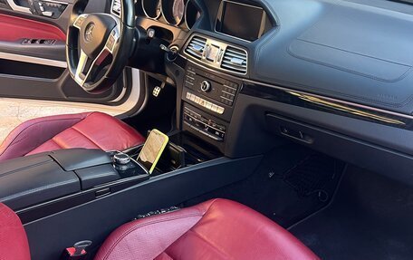 Mercedes-Benz E-Класс, 2015 год, 2 500 000 рублей, 15 фотография