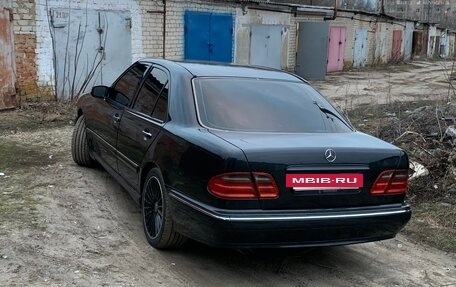 Mercedes-Benz E-Класс, 1999 год, 580 000 рублей, 9 фотография