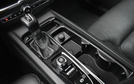 Volvo XC60 II, 2019 год, 2 999 999 рублей, 16 фотография