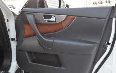 Infiniti FX II, 2011 год, 2 040 000 рублей, 30 фотография