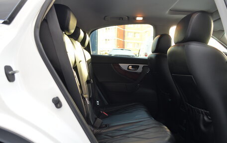 Infiniti FX II, 2011 год, 2 040 000 рублей, 28 фотография