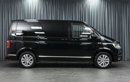 Volkswagen Multivan T6 рестайлинг, 2019 год, 5 460 000 рублей, 5 фотография