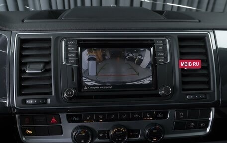 Volkswagen Multivan T6 рестайлинг, 2019 год, 5 460 000 рублей, 13 фотография