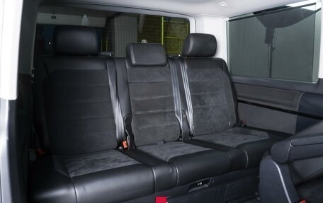 Volkswagen Multivan T6 рестайлинг, 2019 год, 5 460 000 рублей, 9 фотография