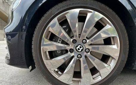 Bentley Flying Spur, 2023 год, 20 000 000 рублей, 6 фотография