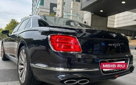 Bentley Flying Spur, 2023 год, 20 000 000 рублей, 2 фотография