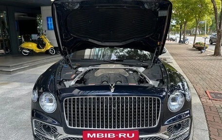 Bentley Flying Spur, 2023 год, 20 000 000 рублей, 7 фотография