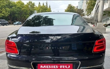 Bentley Flying Spur, 2023 год, 20 000 000 рублей, 5 фотография