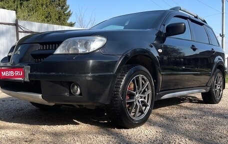 Mitsubishi Outlander III рестайлинг 3, 2006 год, 550 000 рублей, 1 фотография