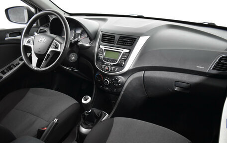 Hyundai Solaris II рестайлинг, 2011 год, 520 000 рублей, 10 фотография