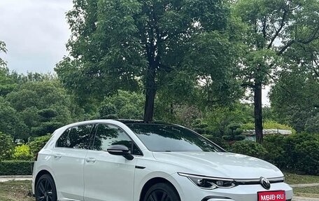 Volkswagen Golf VIII, 2022 год, 1 438 003 рублей, 1 фотография