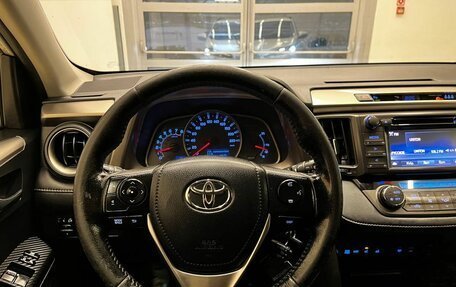 Toyota RAV4, 2015 год, 2 150 000 рублей, 10 фотография