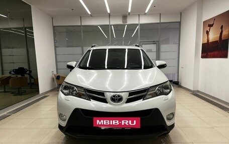 Toyota RAV4, 2015 год, 2 150 000 рублей, 2 фотография