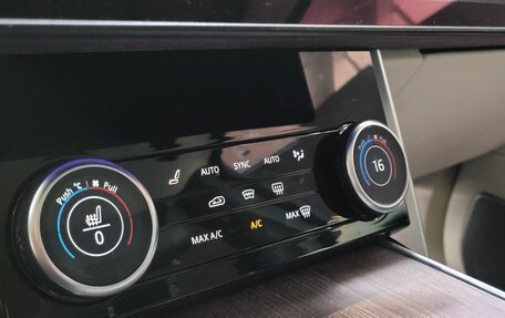 Land Rover Range Rover IV рестайлинг, 2024 год, 18 200 012 рублей, 8 фотография