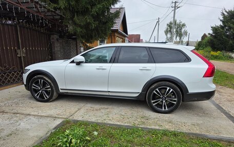 Volvo V90 Cross Country I рестайлинг, 2020 год, 3 750 000 рублей, 2 фотография