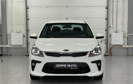 KIA Rio IV, 2018 год, 999 000 рублей, 2 фотография