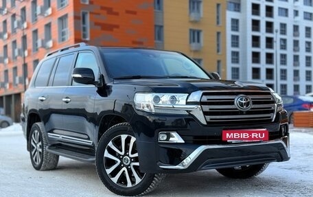 Toyota Land Cruiser 200, 2016 год, 6 750 000 рублей, 3 фотография