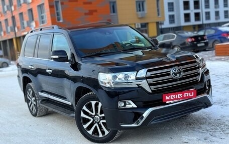 Toyota Land Cruiser 200, 2016 год, 6 750 000 рублей, 2 фотография