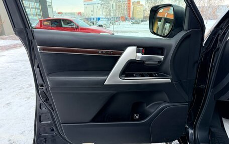 Toyota Land Cruiser 200, 2016 год, 6 750 000 рублей, 26 фотография