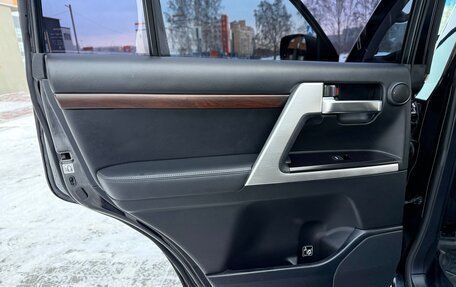 Toyota Land Cruiser 200, 2016 год, 6 750 000 рублей, 32 фотография