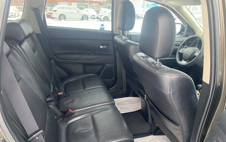 Mitsubishi Outlander III рестайлинг 3, 2015 год, 1 490 000 рублей, 7 фотография