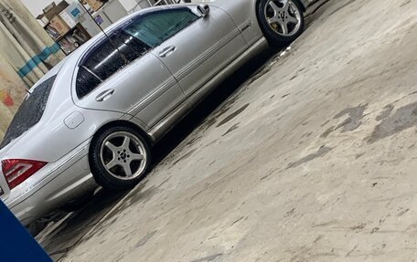 Mercedes-Benz C-Класс, 2004 год, 700 000 рублей, 1 фотография