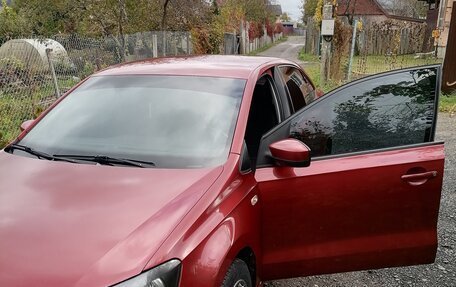 Volkswagen Polo VI (EU Market), 2012 год, 900 000 рублей, 1 фотография