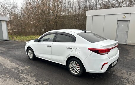 KIA Rio IV, 2017 год, 1 100 000 рублей, 4 фотография