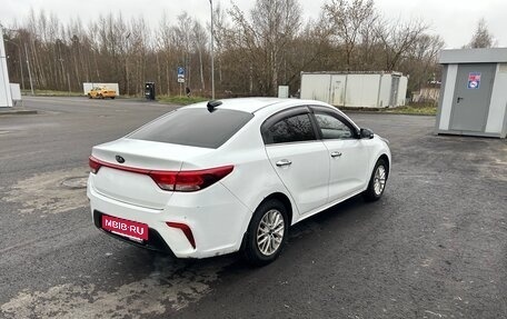 KIA Rio IV, 2017 год, 1 100 000 рублей, 3 фотография