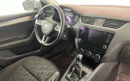 Skoda Octavia, 2019 год, 1 910 000 рублей, 8 фотография