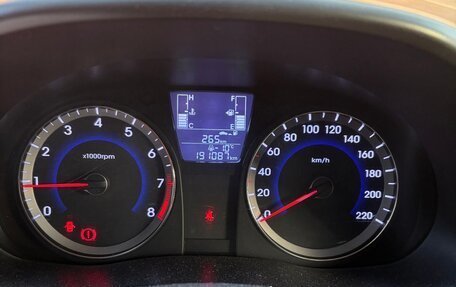 Hyundai Solaris II рестайлинг, 2015 год, 850 000 рублей, 9 фотография